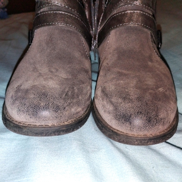 EUC Women's Gray Sonoma Rustic Design Ankle Boots Cold Weather Fall Autumn 9M - Picture 2 of 5